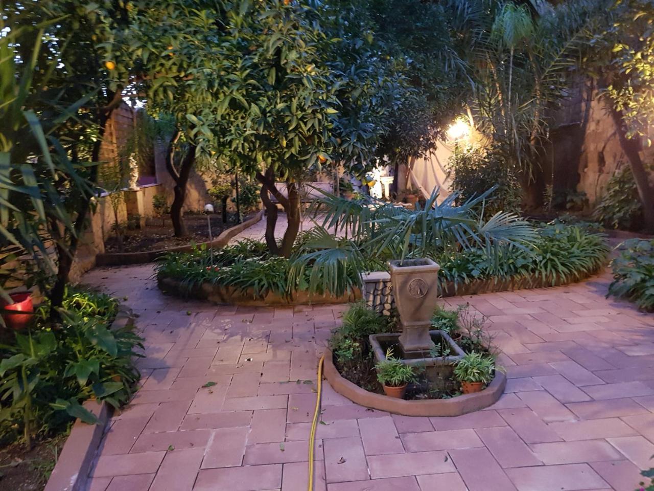 Bed and Breakfast Il Giardino Di Daphne Neapol Zewnętrze zdjęcie